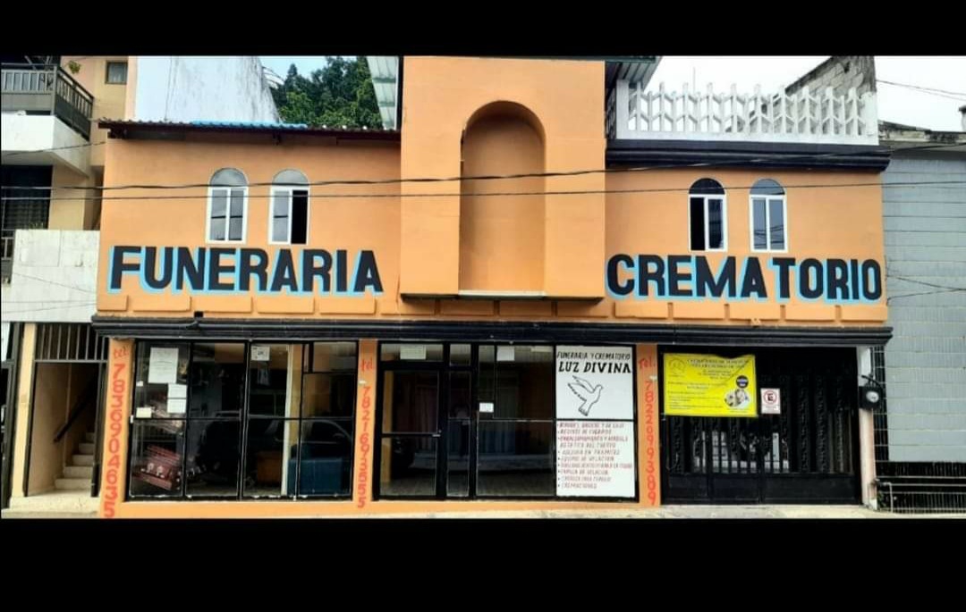 Funeraria Funeraria y Crematorio Luz Divina